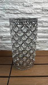 lot 149 image: Decorative Metal Cylindrical Lamp Shade