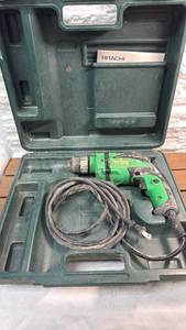 lot 158 image: Hitachi D 10VH Corded Drill with Case and Power Cord