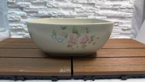 lot 189 image: Pfaltzgraff Ceramic Vegetable Serving Bowl in the Tea Rose Pattern