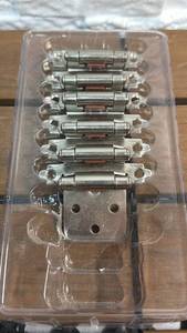 lot 195 image: Spring Loaded Cabinet Hinges 6 Pack
