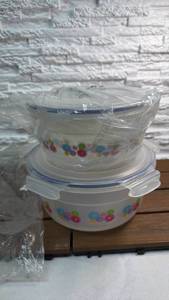lot 214 image: Lock & Lock 3-Piece Plastic Food Storage Containers with Lids (47 0z, 71 Oz & 115 Oz)