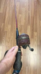 lot 246 image: Zebco 404 Ultra-Smooth Wide-Range Drag Fishing Reel & Reel Set