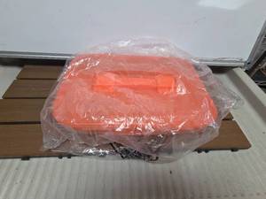lot 229 image: Lock & Lock 3-Piece Storage Set (115 Oz & 2 Sandwich Containers)
