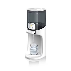 lot 20502 image: Baby Brezza Instant Baby Bottle Warmer   Dispenses Warm Water 247. 3 Temps