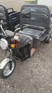 lot 227 image: IRET13 Electric Cargo Trike and dump Bed Carrier gray