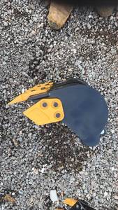 lot 234 image: Heavy duty excavator Bucket Attachment w