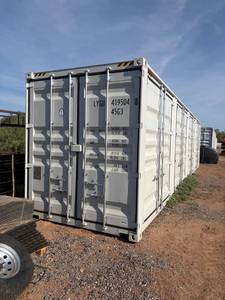 lot 105 image: 40ft Shipping Container SLY26-A09 LYGU 4195048