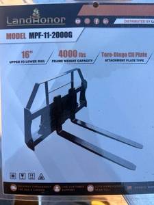 lot 701 image: LandHonor Mini Pallet Forks MPF-11-2000G 4000 lbs Toro-Dingo CII Plate