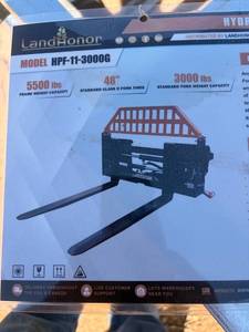lot 707 image: LandHonor HPF-11-3000G Hydraulic Pallet Forks 48 5500 lbs Frame 3000 lbs Capacity
