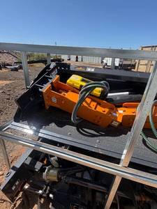 lot 724 image: Hydraulic Breaker Attachment with Hoses and Control Box mini skid