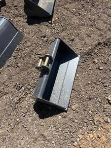 lot 744 image: 24 mini ex bucket