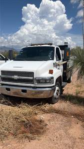 lot 1015 image: Chevrolet C4500 Truck with Vacuum and Pressure Washer Equipment