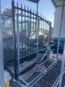 lot 1040 image: Kaijian 14ft Bi-Parting Wrought Iron Gate Cattle Motif Model K1407