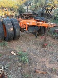 lot 42 image: Converter Dolly Tandem Axle Trailer