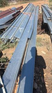 lot 339 image: Metal purlins mostly 8 and 10