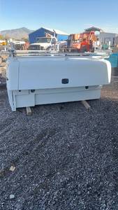 lot 1058 image: Slide in service body