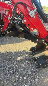 lot 296 image: Hydraulic thumb Attachment with Serrated Tines and Cylinder.