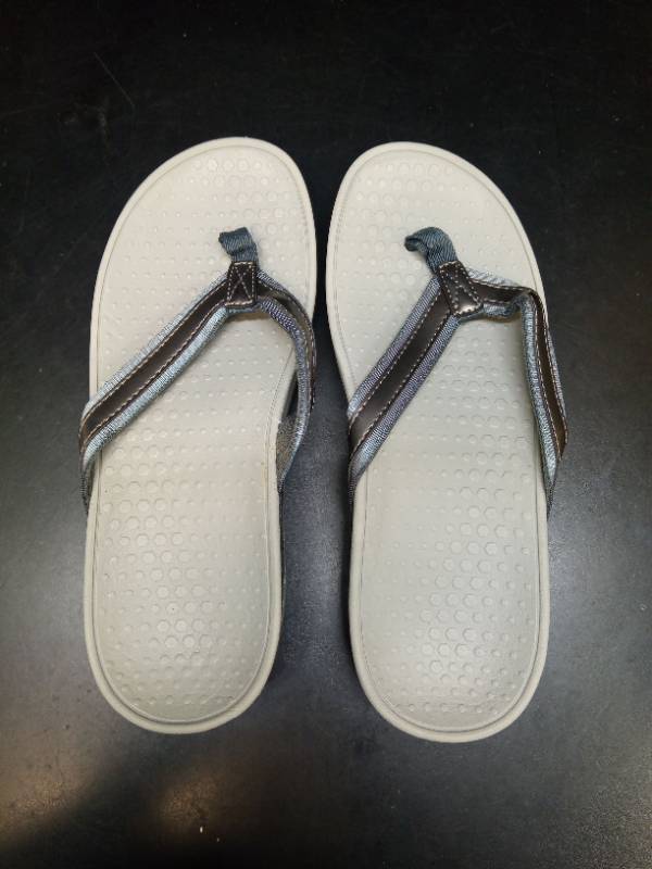 lot 2065 image: Whitin Thong Flip-Flop Sandals CreamGray Size Unspecified Pair - Retail $62
