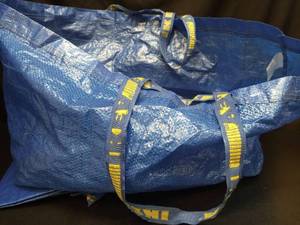 lot 1094 image: Set of 5- Blue IKEA Polypropylene Bags with Handles - Retail $0