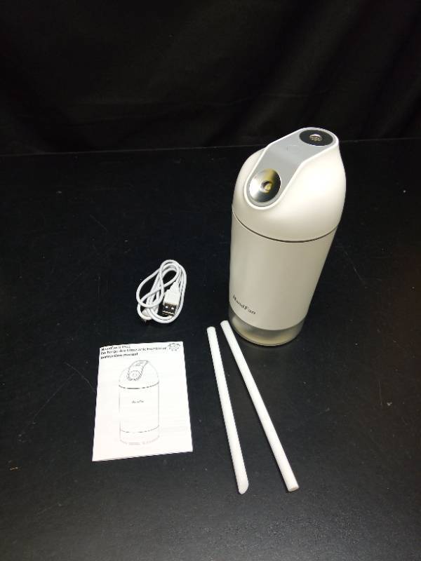lot 2030 image: HandFan HF503 Portable Double Mist Humidifier 480ml - Retail $27