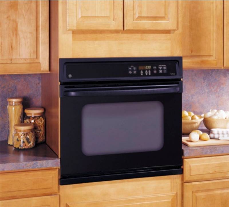 lot 20759 image: GE Black Built-In Single Wall Oven with Electronic Controls - Retail $1,500