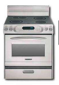 lot 19 image: KitchenAid Electric Range 4 Coil Cooktop - Retail $500