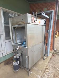 lot 23016 image: Commercial Dishwasher with Blue Conveyor Belts and Motor Drive - Model CREW 44