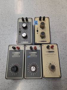lot 23042 image: Heathkit Condenser Substitution Boxes and Resistance Substitution Boxes - Set of 5
