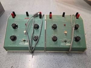 lot 23045 image: Heath Voltage Reference Source - Model EUW-16A - Set of 2