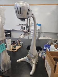 lot 23050 image: Ken-A-Vision Tech-A Microscope Model with Illuminated Head - Model TECH-A