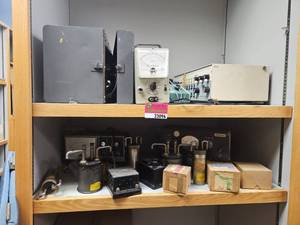 lot 23096 image: Vintage Electronic Test & Measurement Equipment Lot