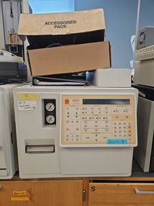 lot 23108 image: Varian 3400 Gas Chromatograph - Model GC 3