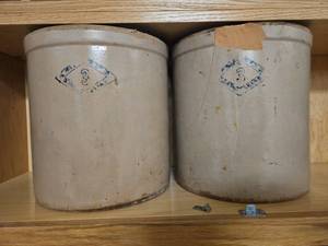 lot 23126 image: Vintage Ceramic Crocks w Blue Stamp Label - Size 3