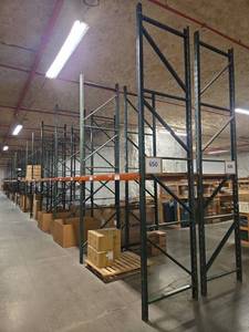 lot 4344 image: Pallet Racking System w Orange Beams & Green Uprights