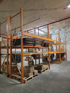 lot 4362 image: Pallet Racking System w Orange & Red Beams