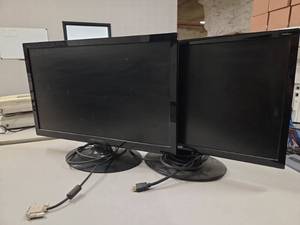 lot 18509 image: Lot of 2 - LCD Monitors - Hannsg, and Acer Displays