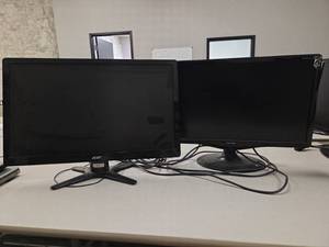 lot 18511 image: Lot of 2 - Acer G236HL 23.6in LCD Monitor w ViewSonic VA2231WM