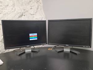 lot 18519 image: Set of 2 - Dell 22 LCD Monitors - Model E228WFPc