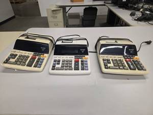 lot 18521 image: Sharp 12-Digit Desktop Calculator - Model EL-1197PIII