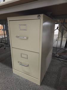 lot 18534 image: Set of 4 - Vertical File Cabinets