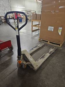 lot 4369 image: Crown Manual Pallet Jack Hand Truck - Model PTH50