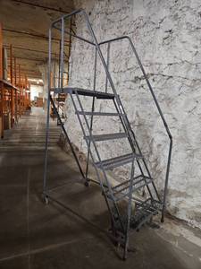 lot 4371 image: 6 Step - Cotterman Co. Mobile Work Platform Ladder 350 lbs