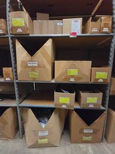 lot 21013 image: Industrial Motor Belts & Pulleys Component Lot