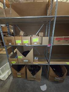 lot 21032 image: Briggs & Stratton Small Engine Parts Assortment Lot
