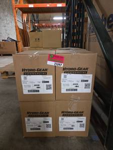 lot 21097 image: Hydro-Gear Commercial Transaxle Oil Service Kits - Set of 7