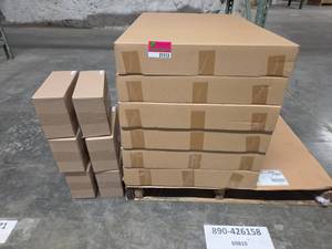 lot 21113 image: Weber Spirit 13 US BB Gas Grill w Crock Lid