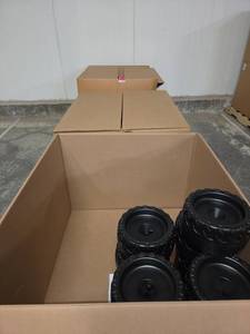 lot 21119 image: Black Plastic Tires