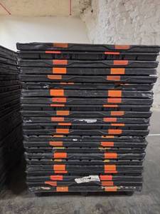 lot 21159 image: Plastic Stackable Pallets