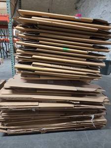 lot 21163 image: Bulk Corrugated Cardboard Boxes