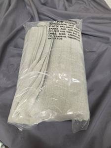 lot 444 image: 116 x 80 Green Table Cloth - Retail $0